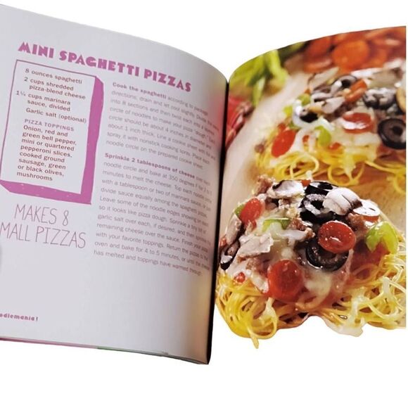 Noodlemania Pasta Noodle Cookbook by Melissa Barlow 50 Playful Recipes 109 pgs - Picture 4 of 7